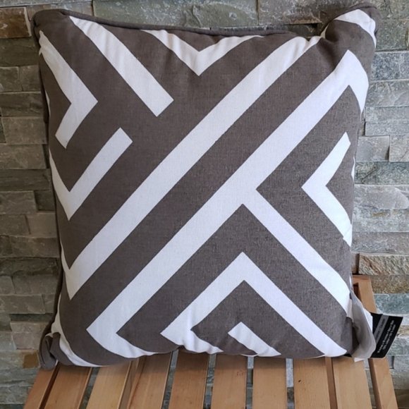 Millano Maize Square Cotton Cushion - Picture 2 of 3